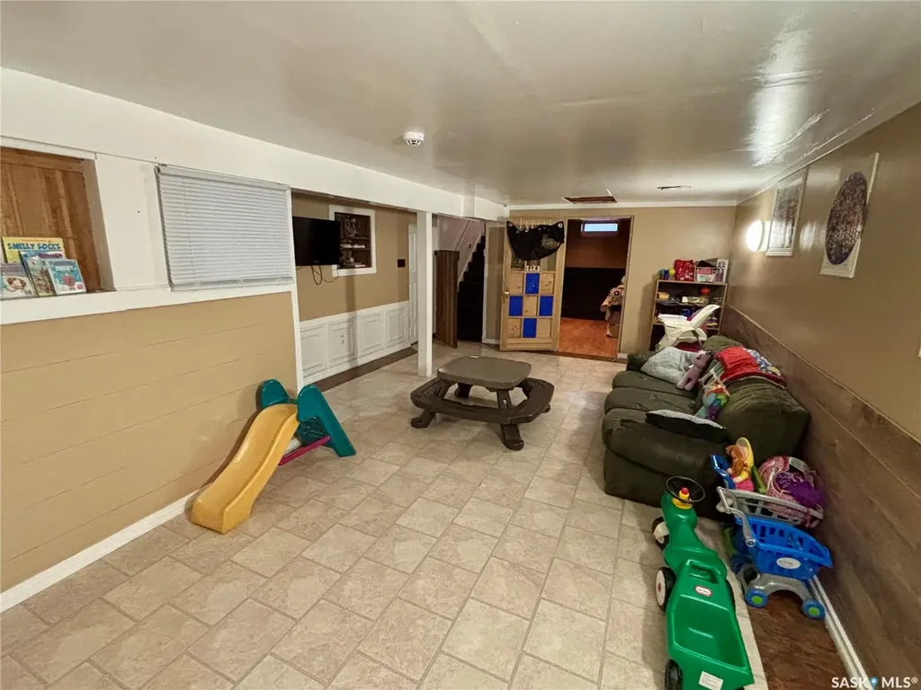 1 Davidson Crescent Saskatoon SK S7L 3Z9