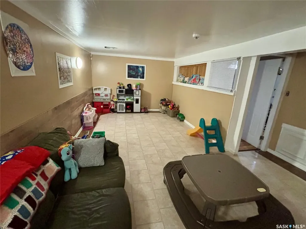 1 Davidson Crescent Saskatoon SK S7L 3Z9