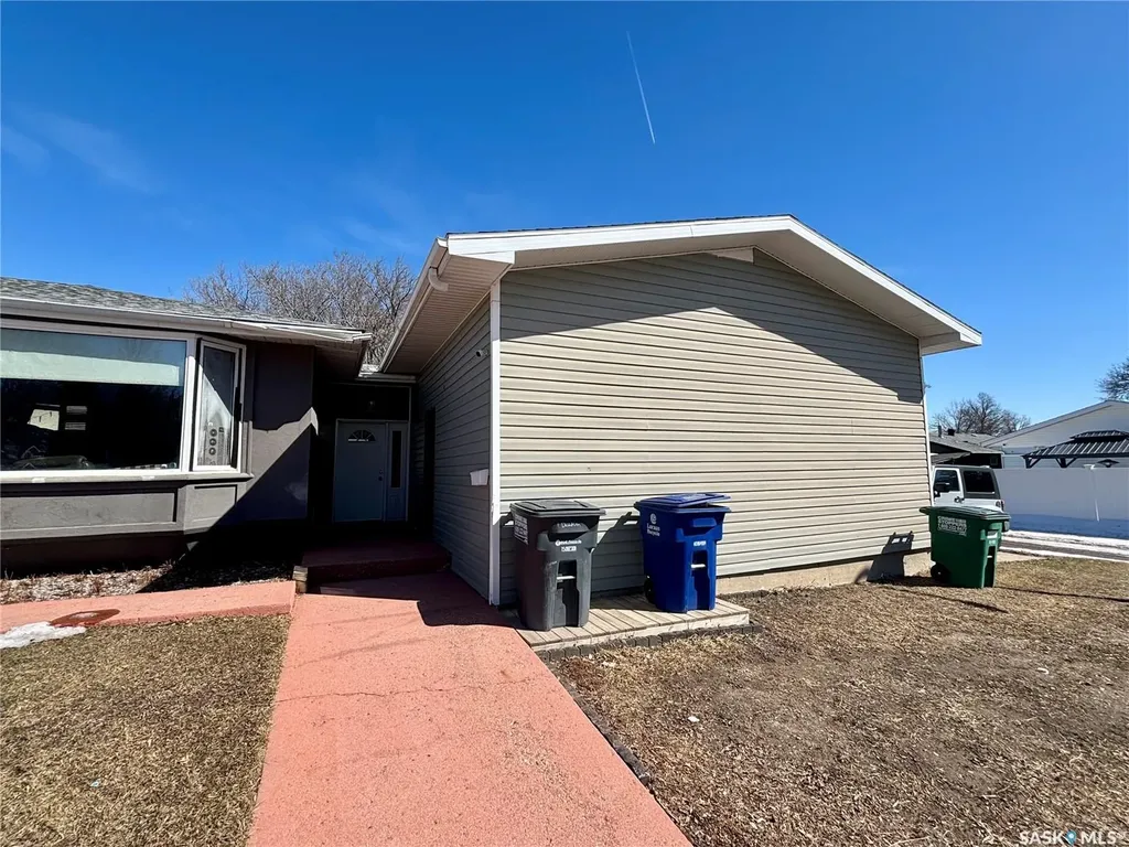 1 Davidson Crescent Saskatoon SK S7L 3Z9