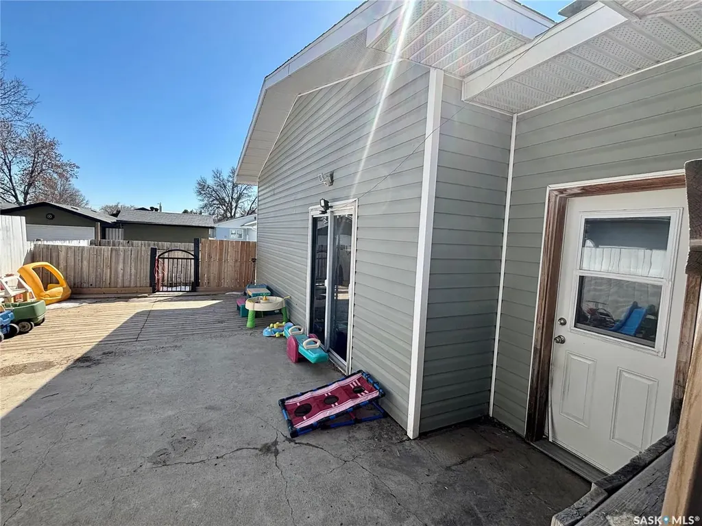 1 Davidson Crescent Saskatoon SK S7L 3Z9
