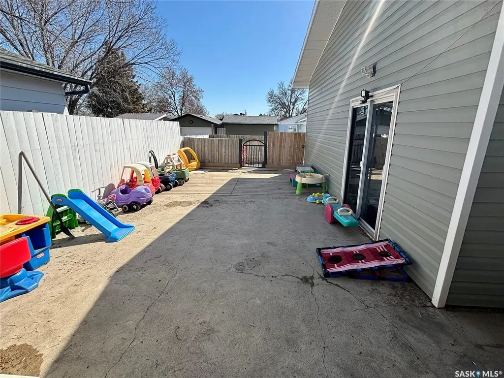 1 Davidson Crescent Saskatoon SK S7L 3Z9
