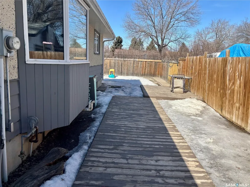 1 Davidson Crescent Saskatoon SK S7L 3Z9