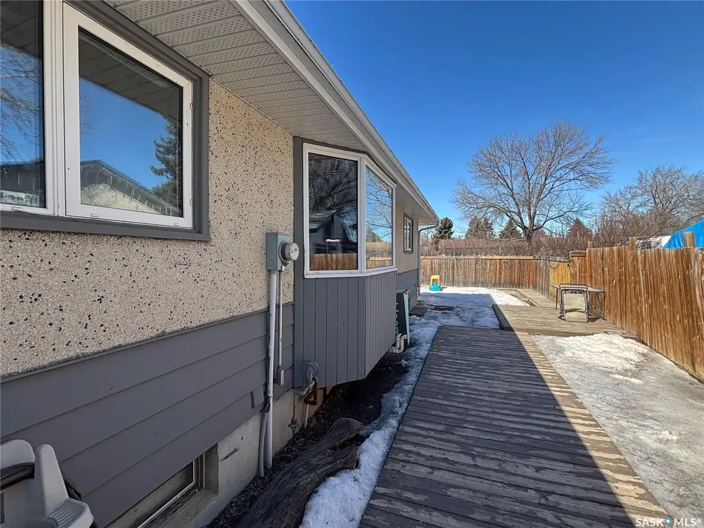 1 Davidson Crescent Saskatoon SK S7L 3Z9