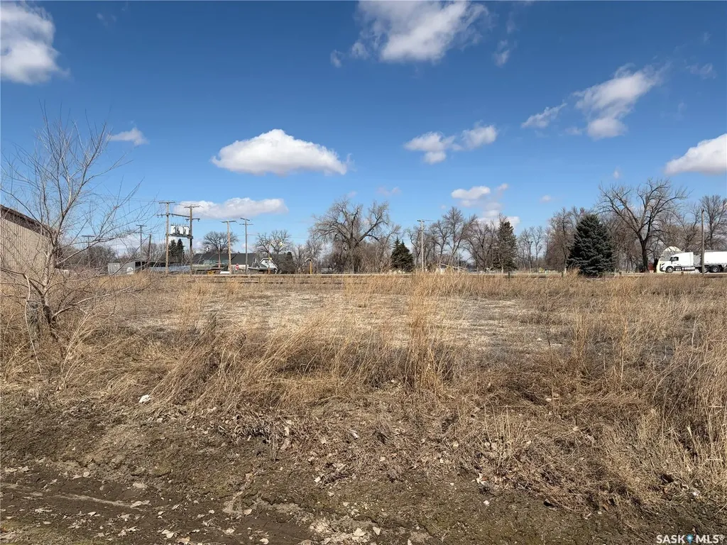 607 Railway Avenue Carnduff SK S0C 0S0