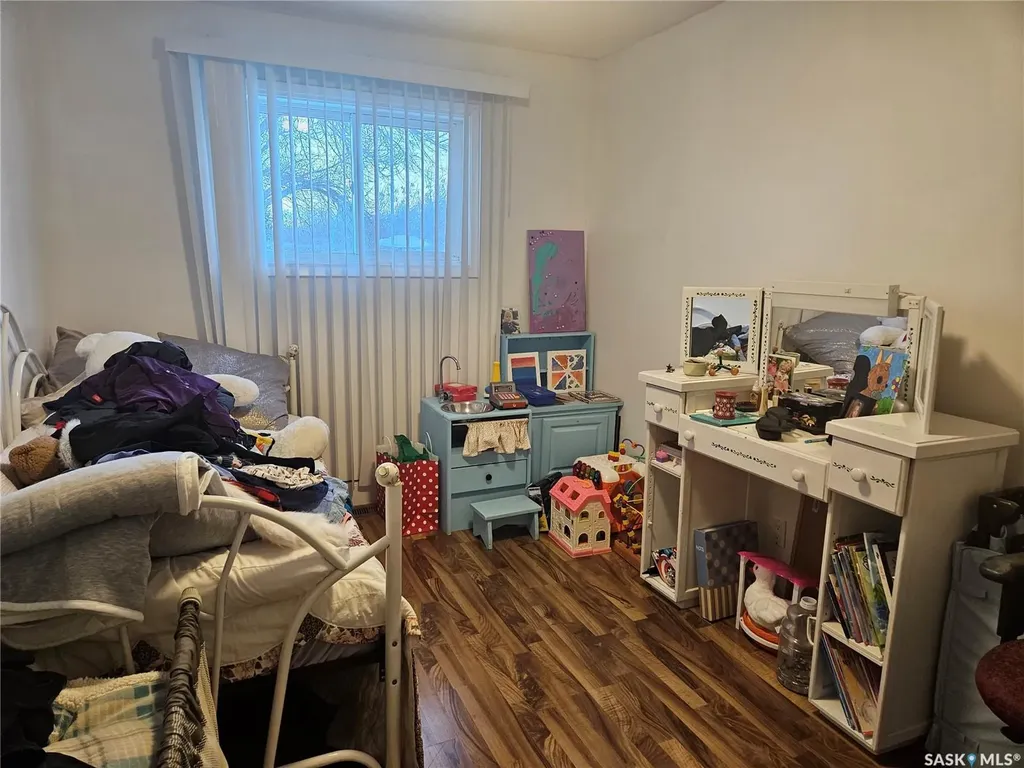 1292 Gordon Road Moose Jaw SK S6H 3E5