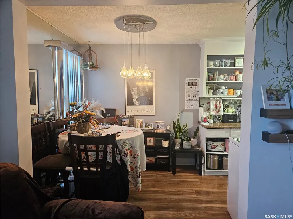 1292 Gordon Road Moose Jaw SK S6H 3E5