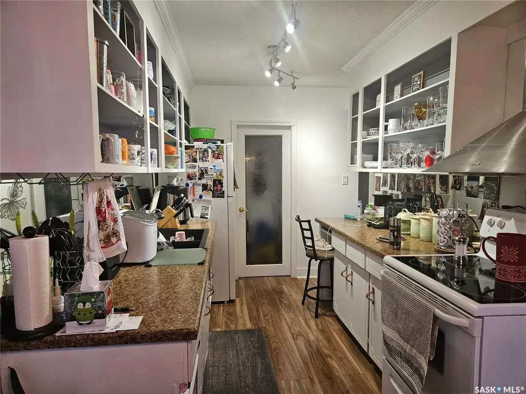 1292 Gordon Road Moose Jaw SK S6H 3E5