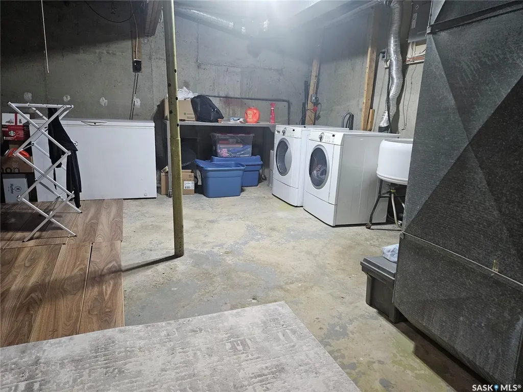 1292 Gordon Road Moose Jaw SK S6H 3E5