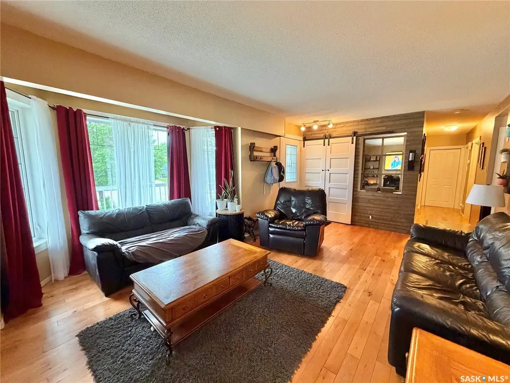 361 Fourth Avenue N Yorkton SK S3N 1B5