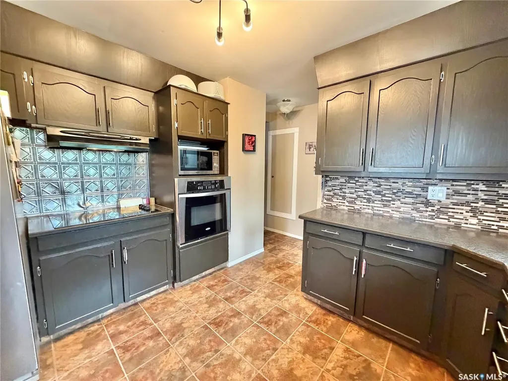 361 Fourth Avenue N Yorkton SK S3N 1B5