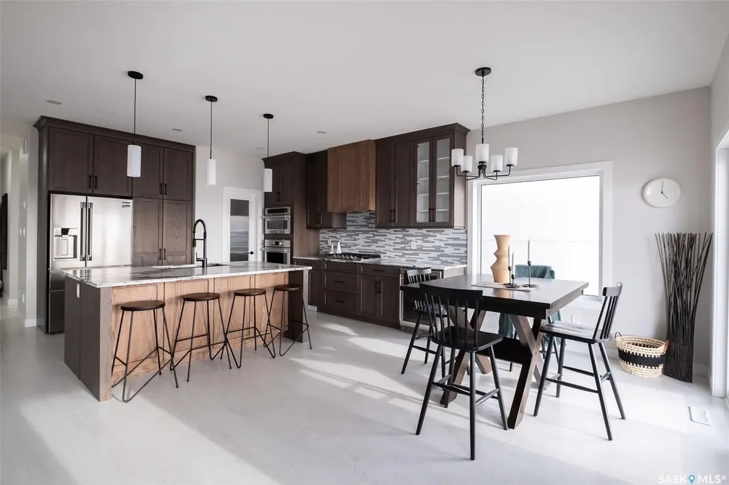 3748 Gee Crescent Regina SK S4V 3P1
