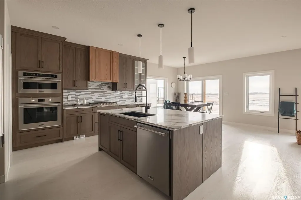 3748 Gee Crescent Regina SK S4V 3P1