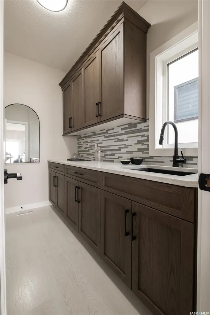 3748 Gee Crescent Regina SK S4V 3P1