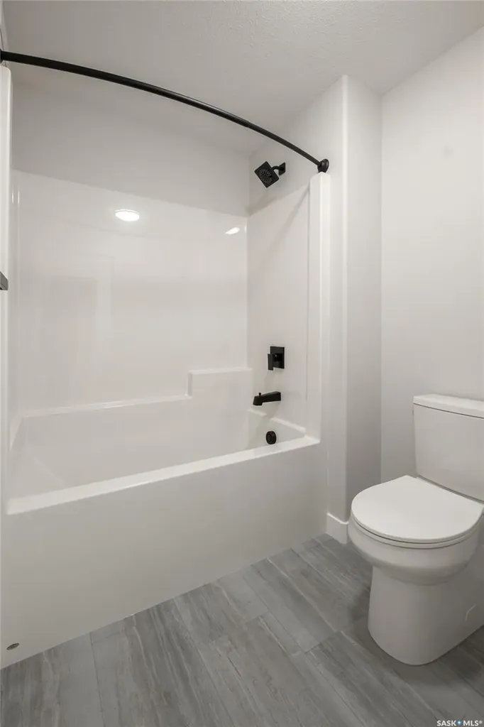 3748 Gee Crescent Regina SK S4V 3P1
