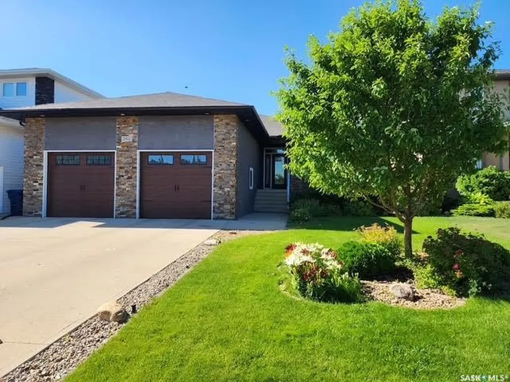 262 Blue Sage Drive Moose Jaw SK S6J 1N5