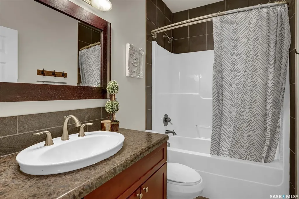 262 Blue Sage Drive Moose Jaw SK S6J 1N5