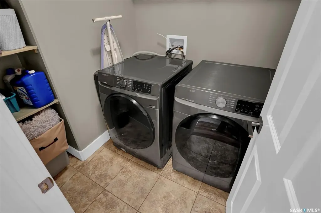 262 Blue Sage Drive Moose Jaw SK S6J 1N5