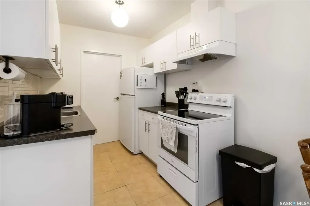 415 Tait Court Saskatoon SK S7H 5L3