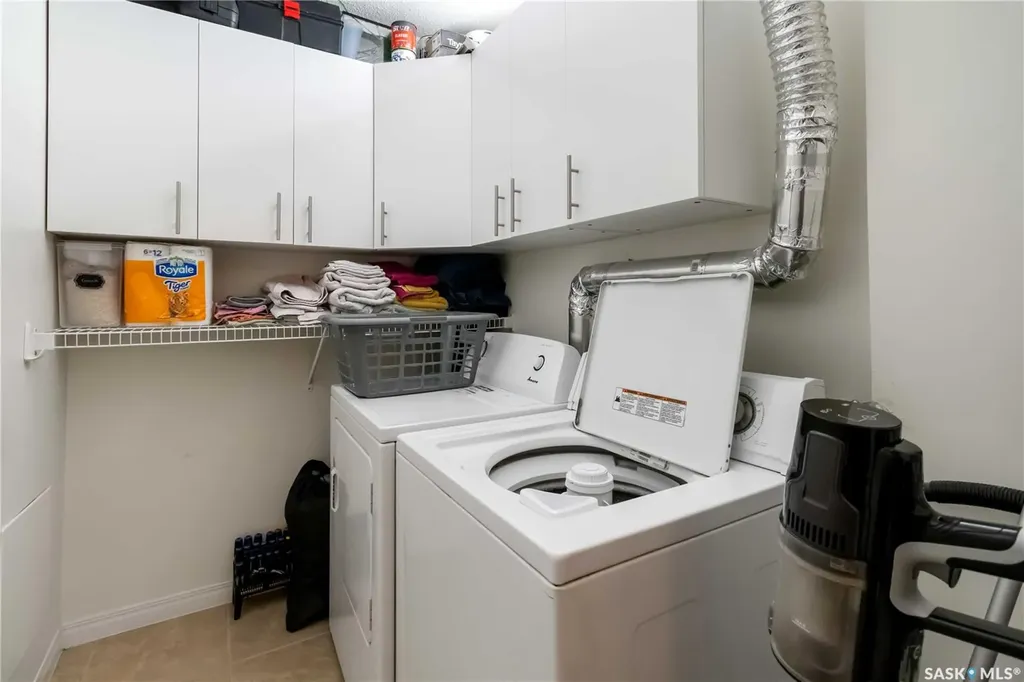 415 Tait Court Saskatoon SK S7H 5L3