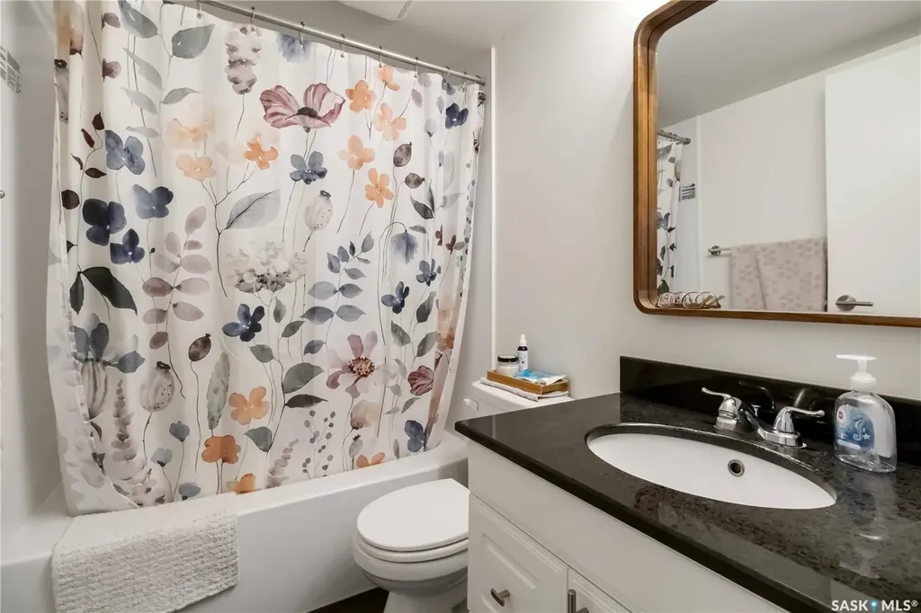 415 Tait Court Saskatoon SK S7H 5L3