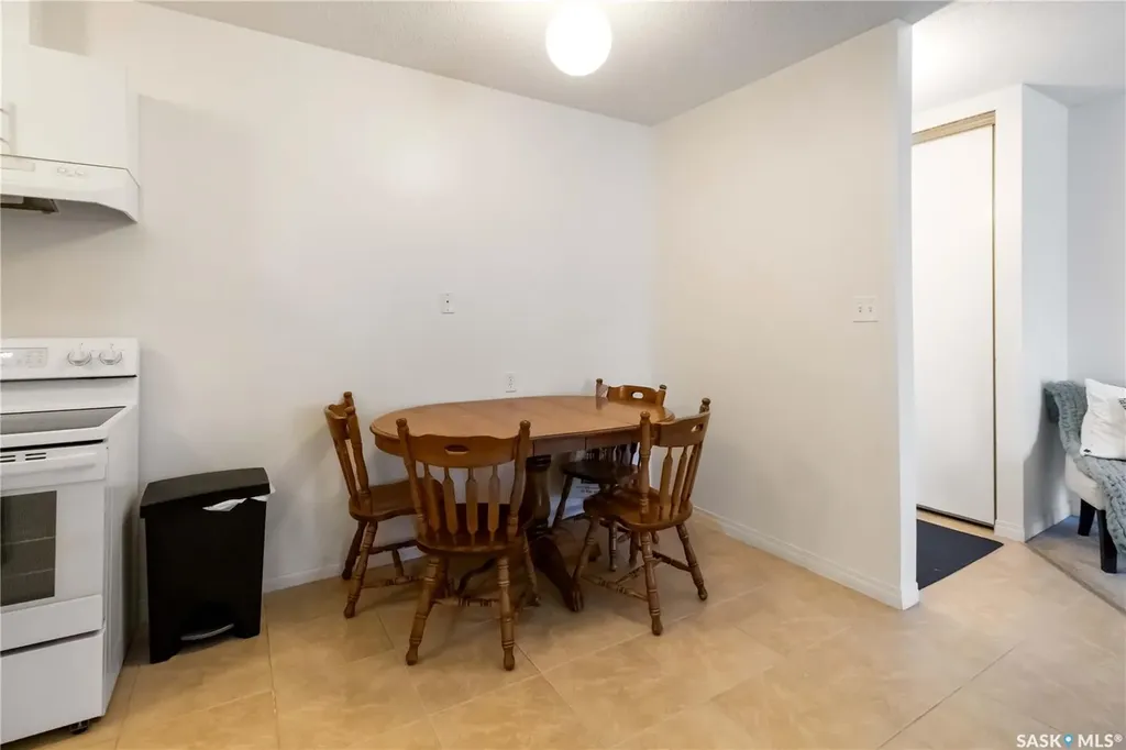 415 Tait Court Saskatoon SK S7H 5L3