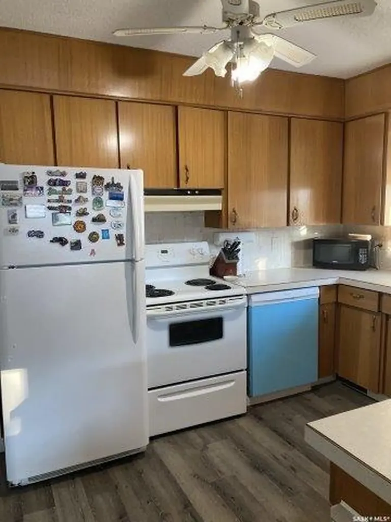212 Fourth Street NE Ituna SK S0A 1N0