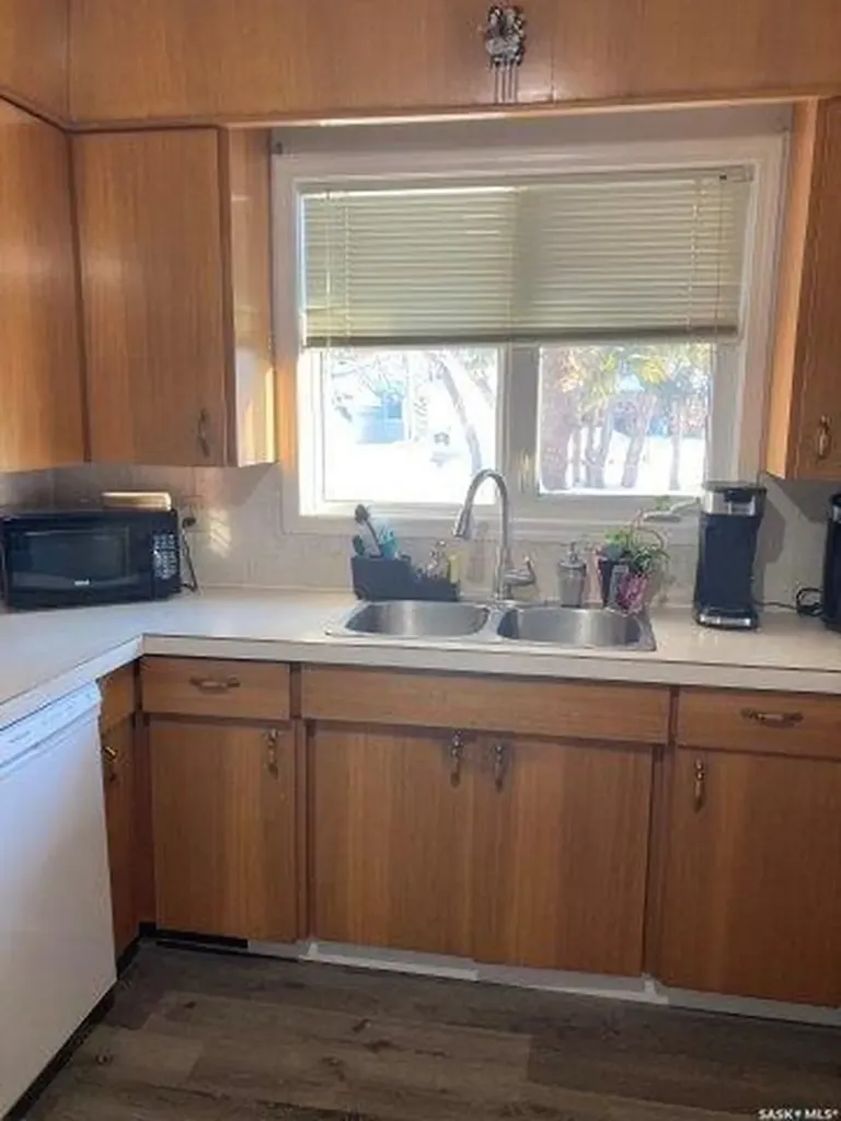212 Fourth Street NE Ituna SK S0A 1N0