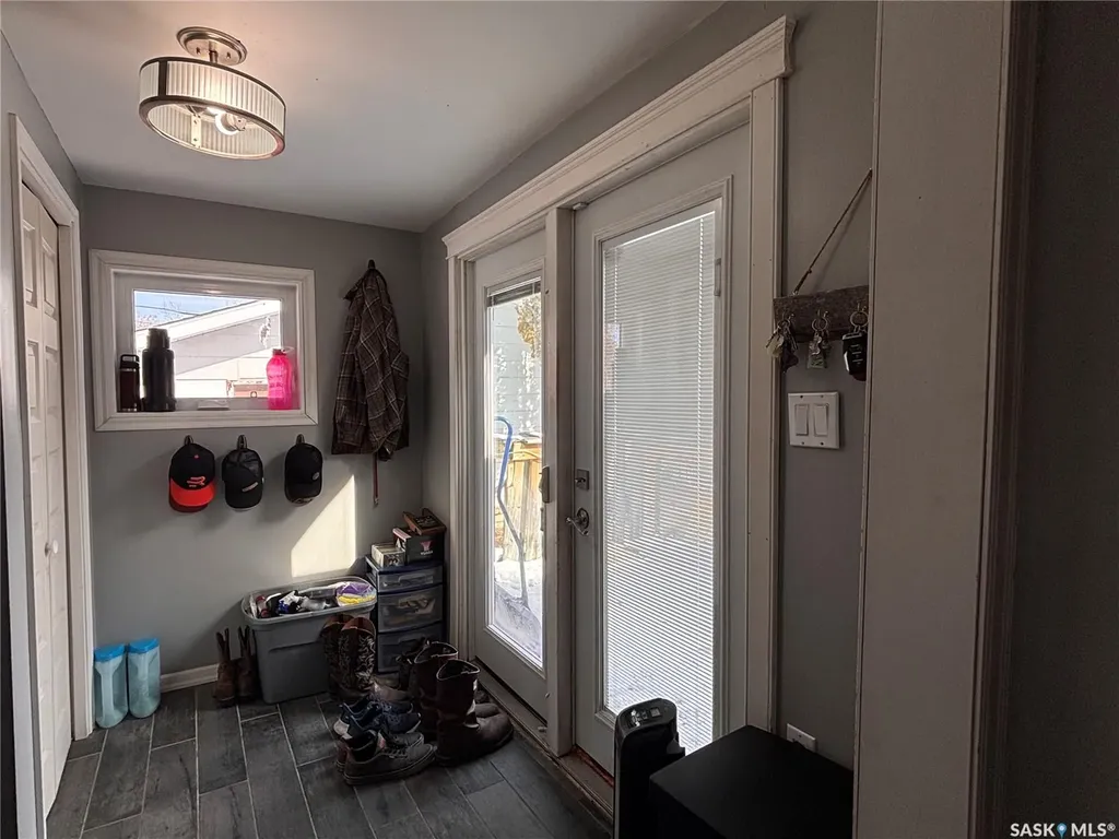 619 2nd Avenue N Alsask SK S0L 1A0