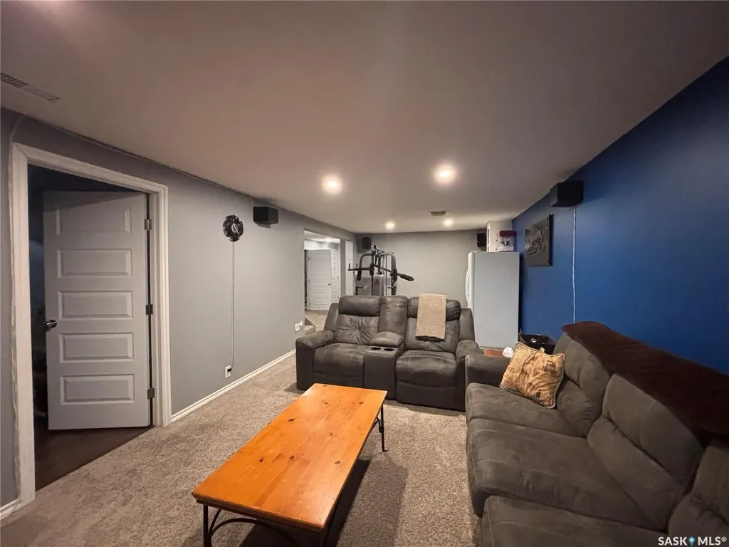 619 2nd Avenue N Alsask SK S0L 1A0