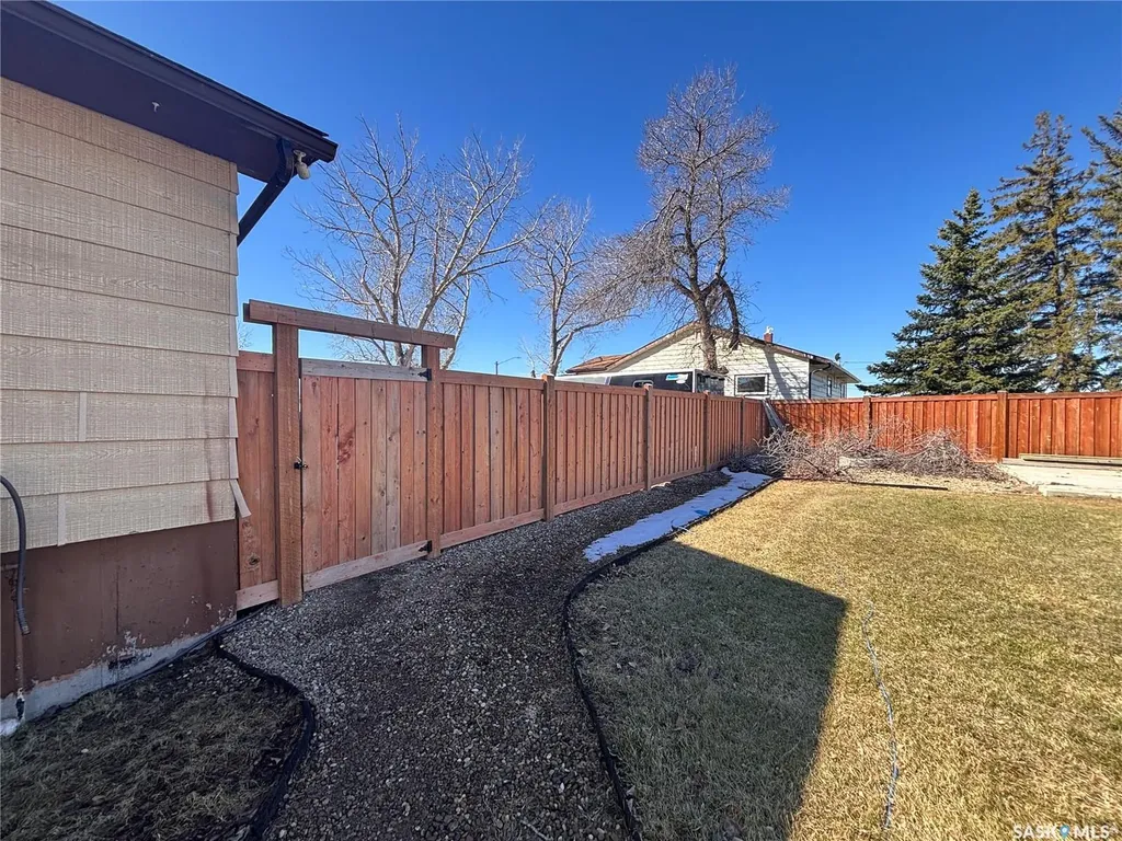 619 2nd Avenue N Alsask SK S0L 1A0