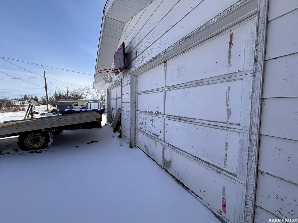 619 2nd Avenue N Alsask SK S0L 1A0