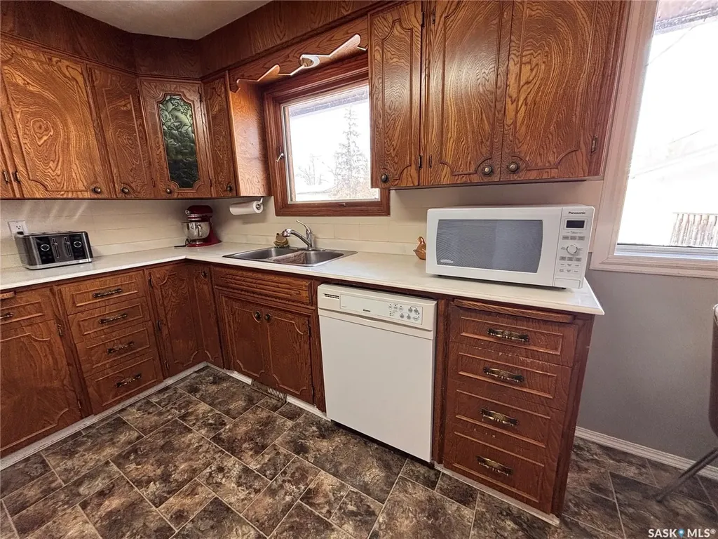 619 2nd Avenue N Alsask SK S0L 1A0