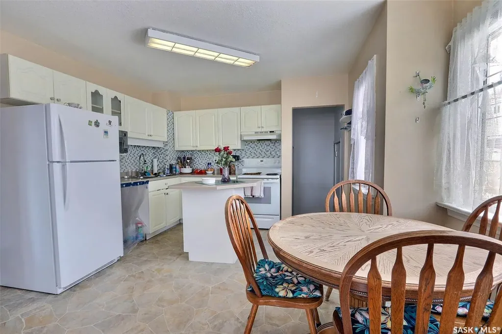 385 19th Street W Prince Albert SK S6V 4C8