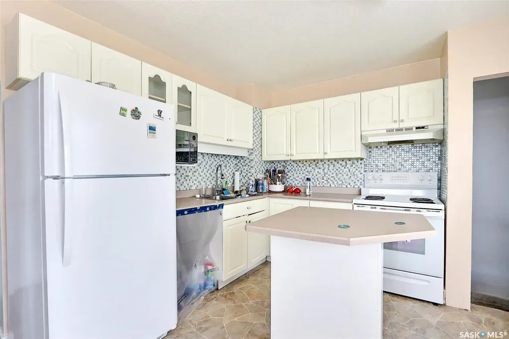 385 19th Street W Prince Albert SK S6V 4C8