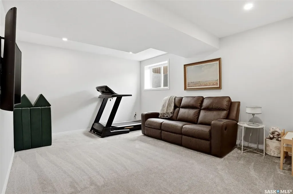 3050 Bellegarde Crescent Regina SK S4V 3W3
