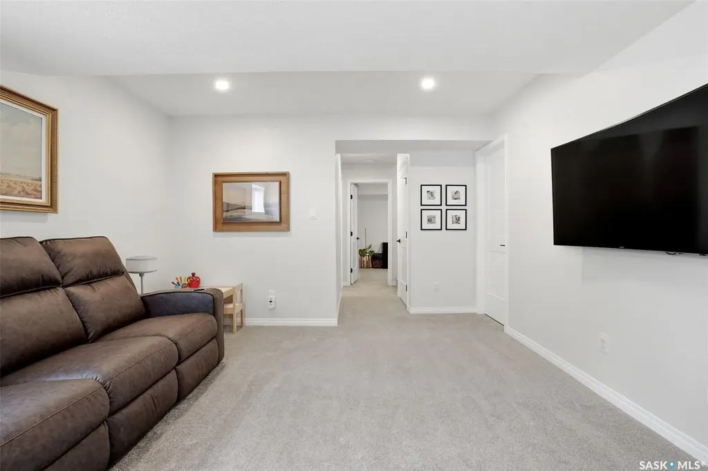 3050 Bellegarde Crescent Regina SK S4V 3W3