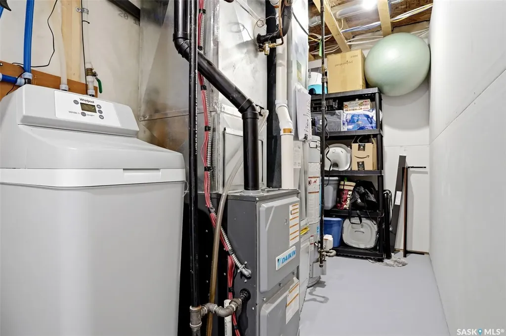 3050 Bellegarde Crescent Regina SK S4V 3W3