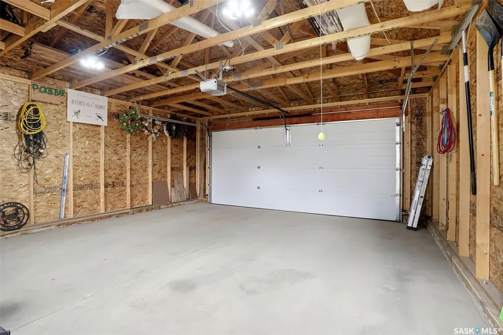 3050 Bellegarde Crescent Regina SK S4V 3W3