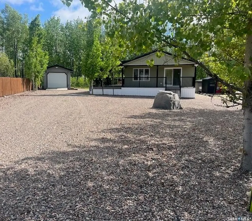 1207 Oak Avenue Beaver River Rm No. 622 SK S0M 1A0