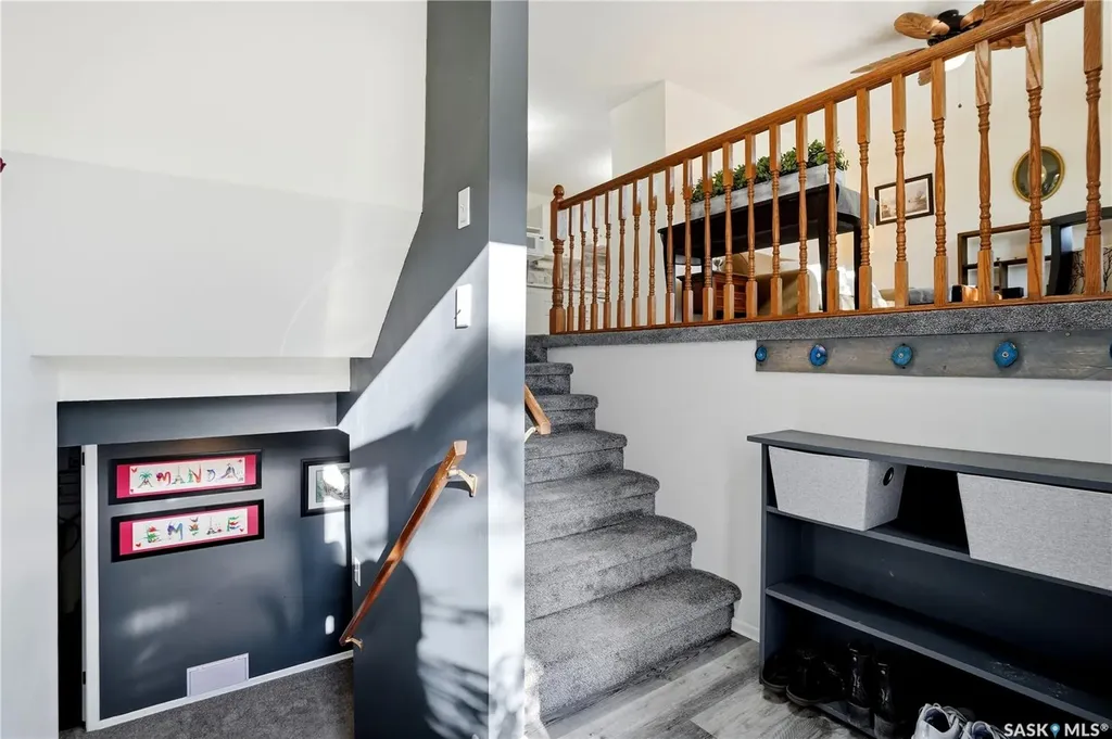 1423 Fleet Street Regina SK S4N 5R6