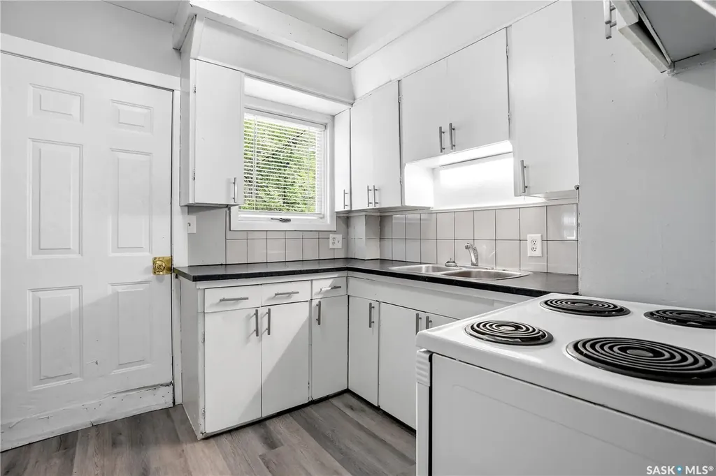 735 Wascana Street Regina SK S4T 4H6