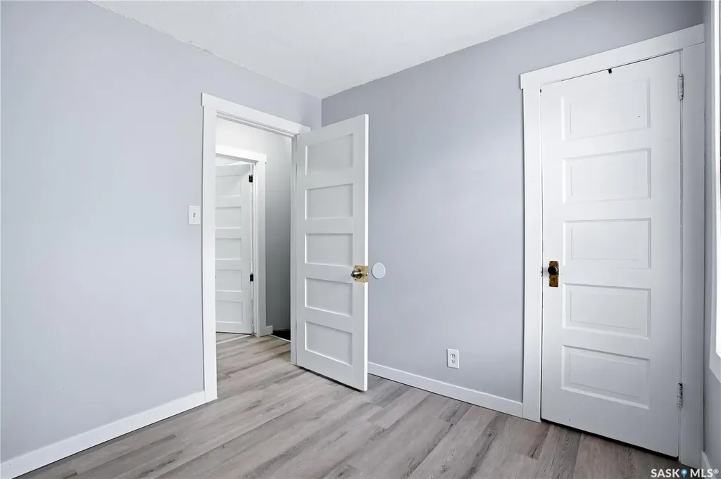 735 Wascana Street Regina SK S4T 4H6