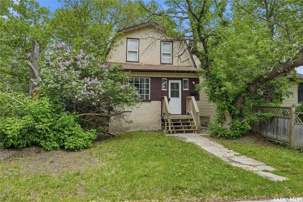 735 Wascana Street Regina SK S4T 4H6