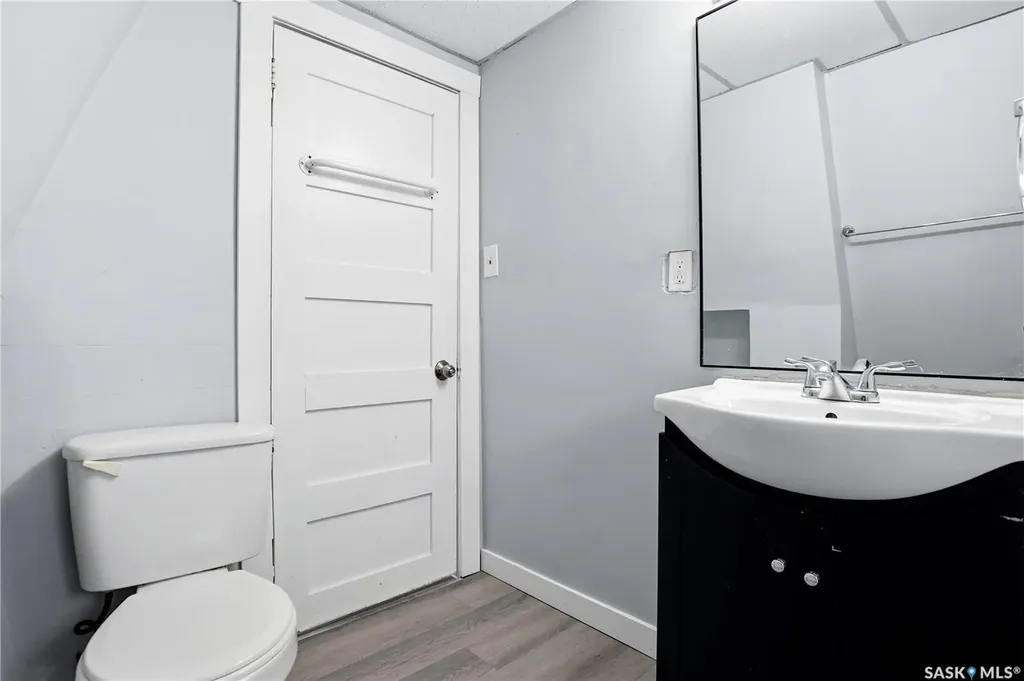 735 Wascana Street Regina SK S4T 4H6