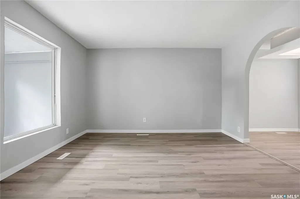 735 Wascana Street Regina SK S4T 4H6
