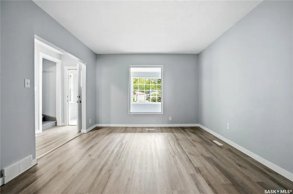 735 Wascana Street Regina SK S4T 4H6
