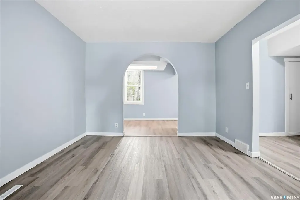 735 Wascana Street Regina SK S4T 4H6