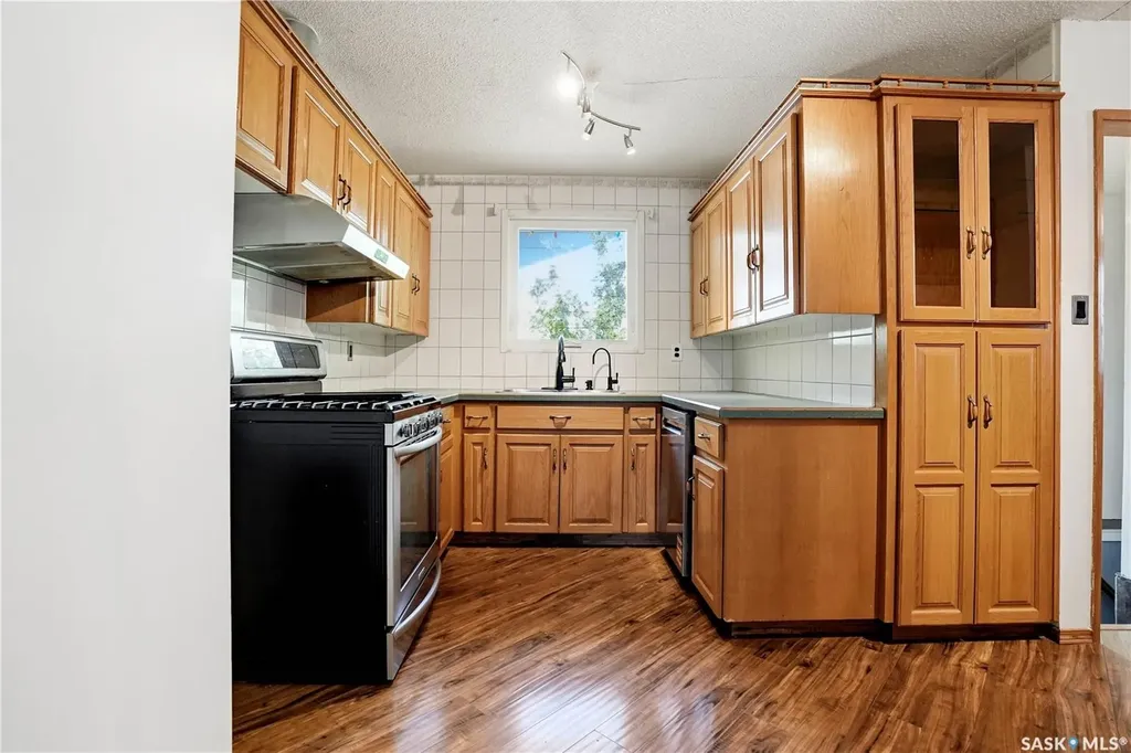 66 Nelles Street Regina SK S4X 1M4