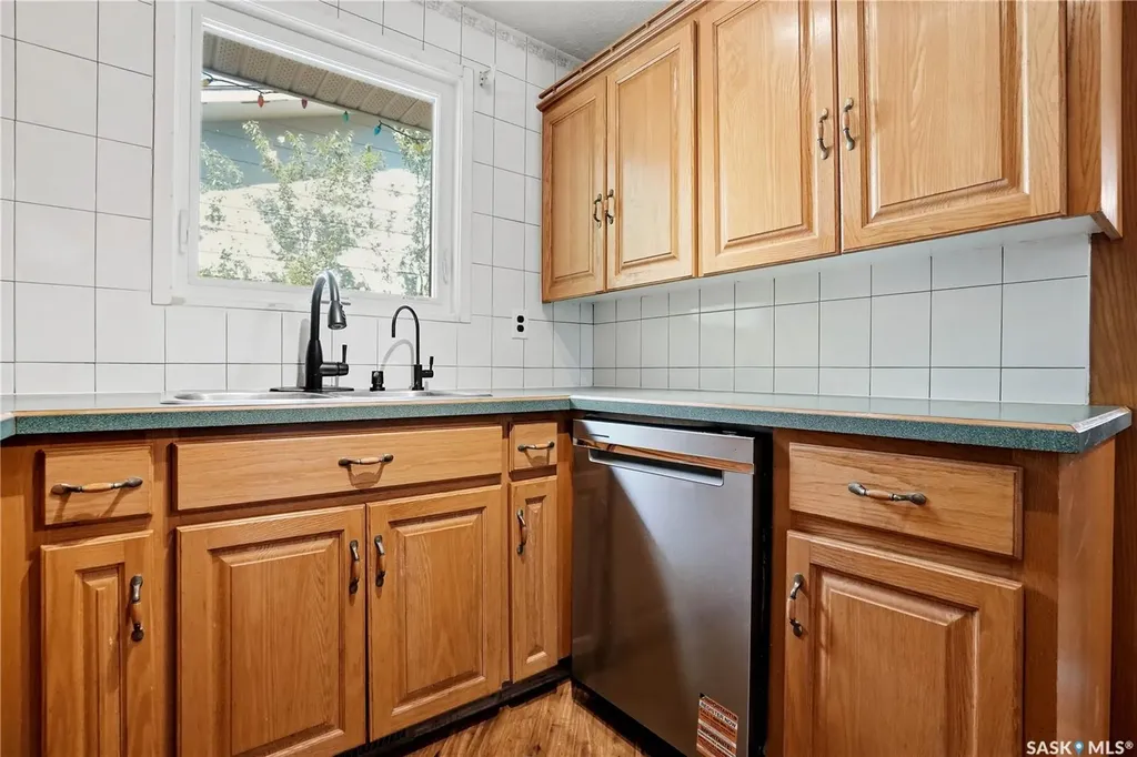 66 Nelles Street Regina SK S4X 1M4