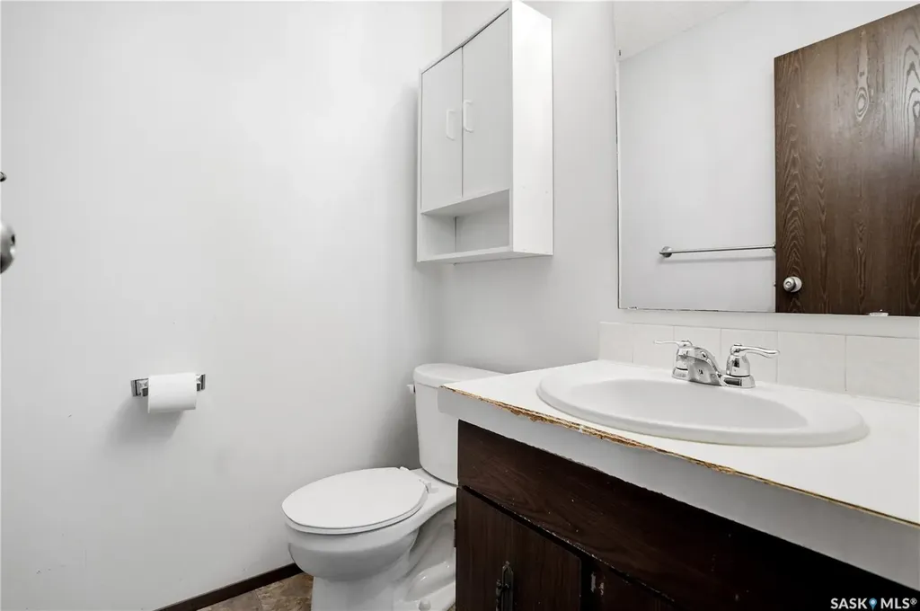 66 Nelles Street Regina SK S4X 1M4